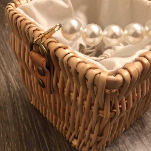 Rattan Woven Bucket Bag - Picture 6 of 6